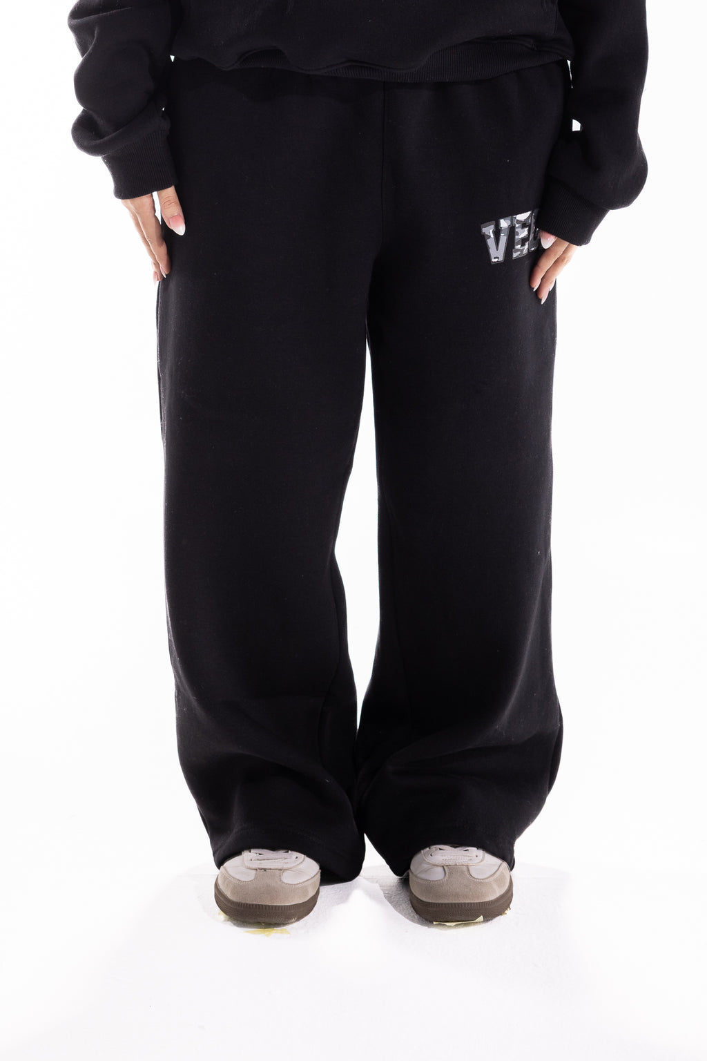 BLACK VARSITY CAMO SWEATPANTS