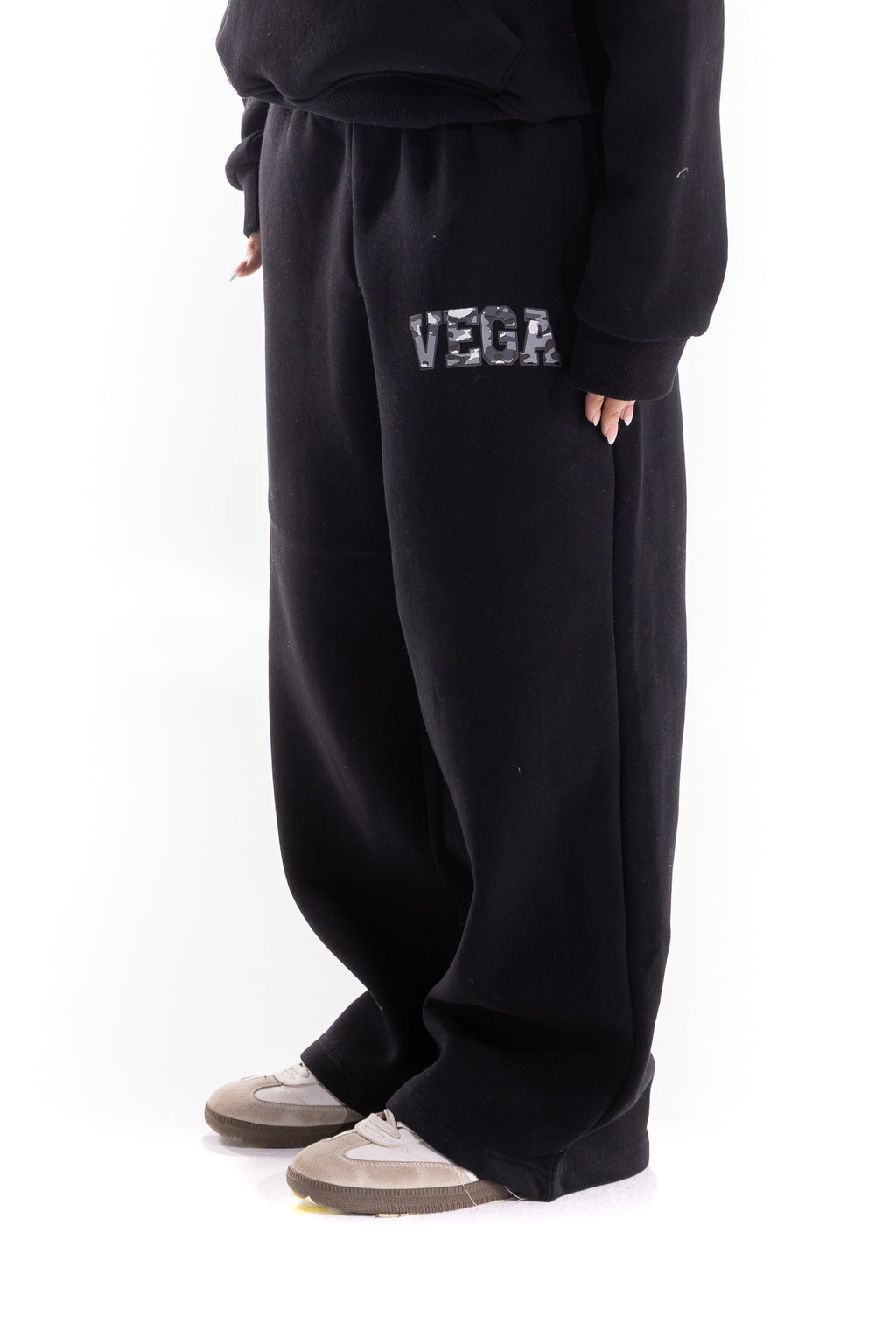 BLACK VARSITY CAMO SWEATPANTS