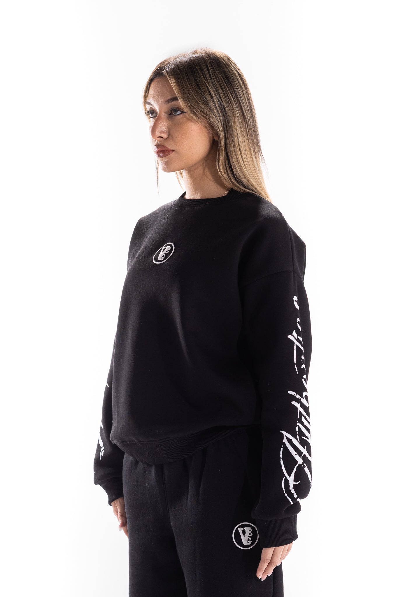BLACK AUTHENTICS CREWNECK