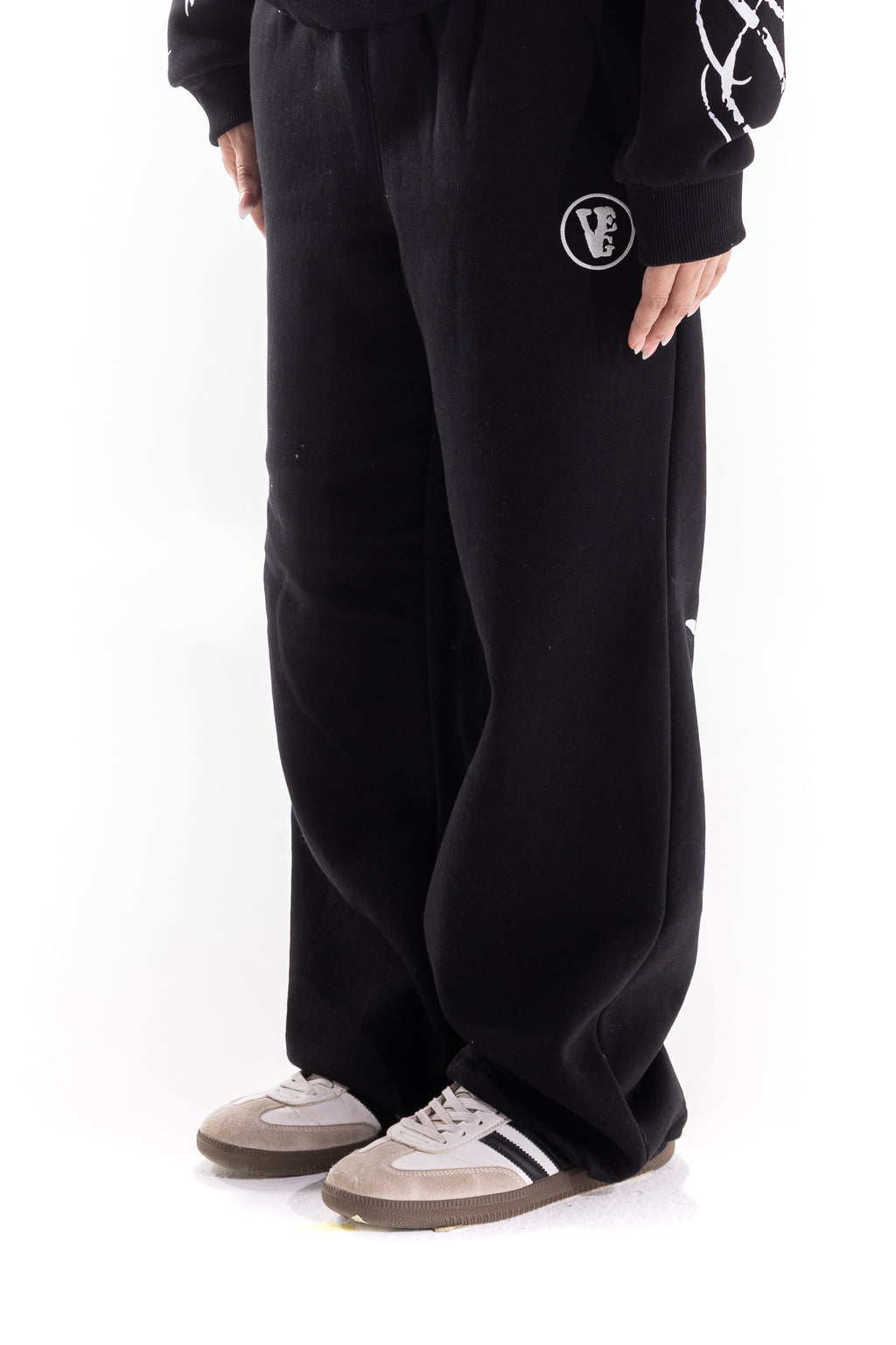 BLACK AUTHENTICS SWEATPANTS
