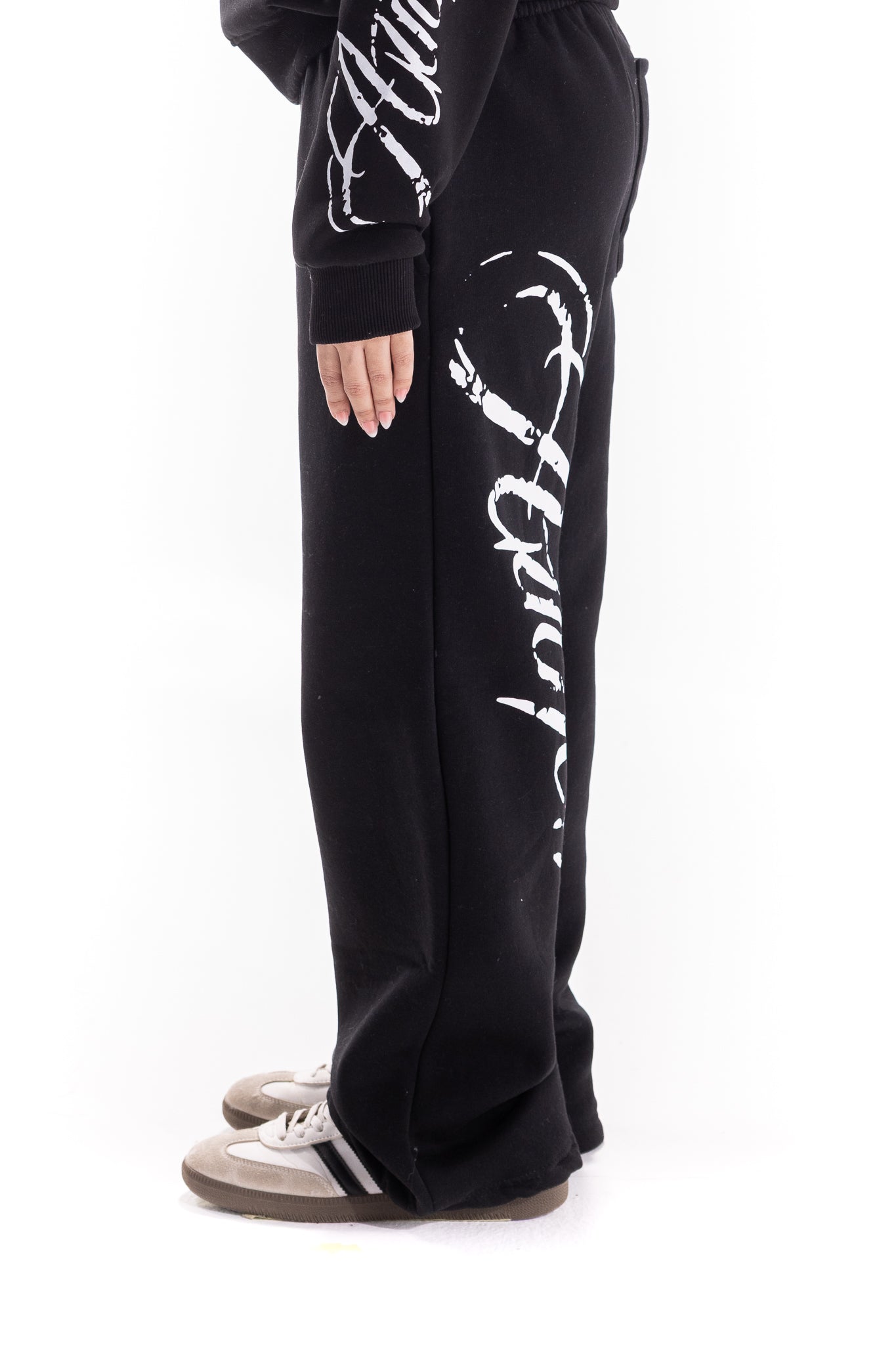 BLACK AUTHENTICS SWEATPANTS