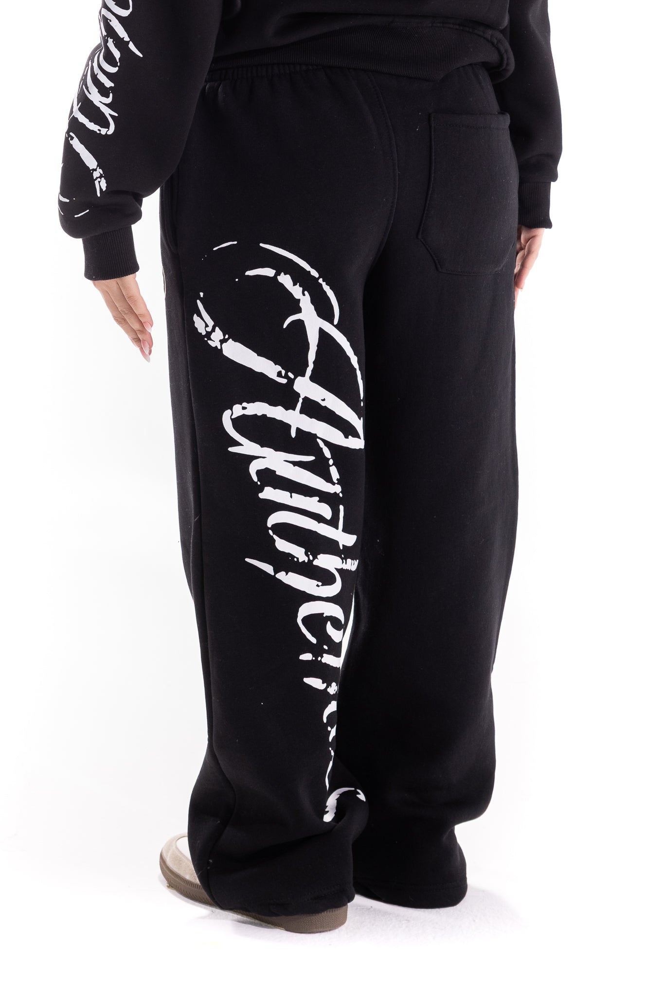BLACK AUTHENTICS SWEATPANTS