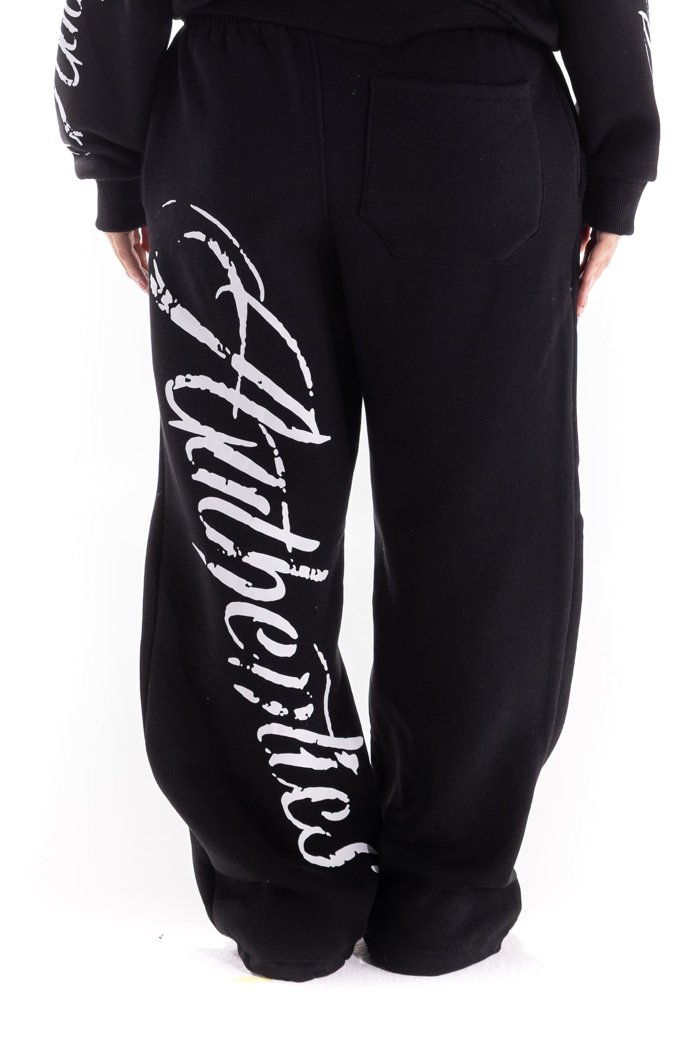 BLACK AUTHENTICS SWEATPANTS