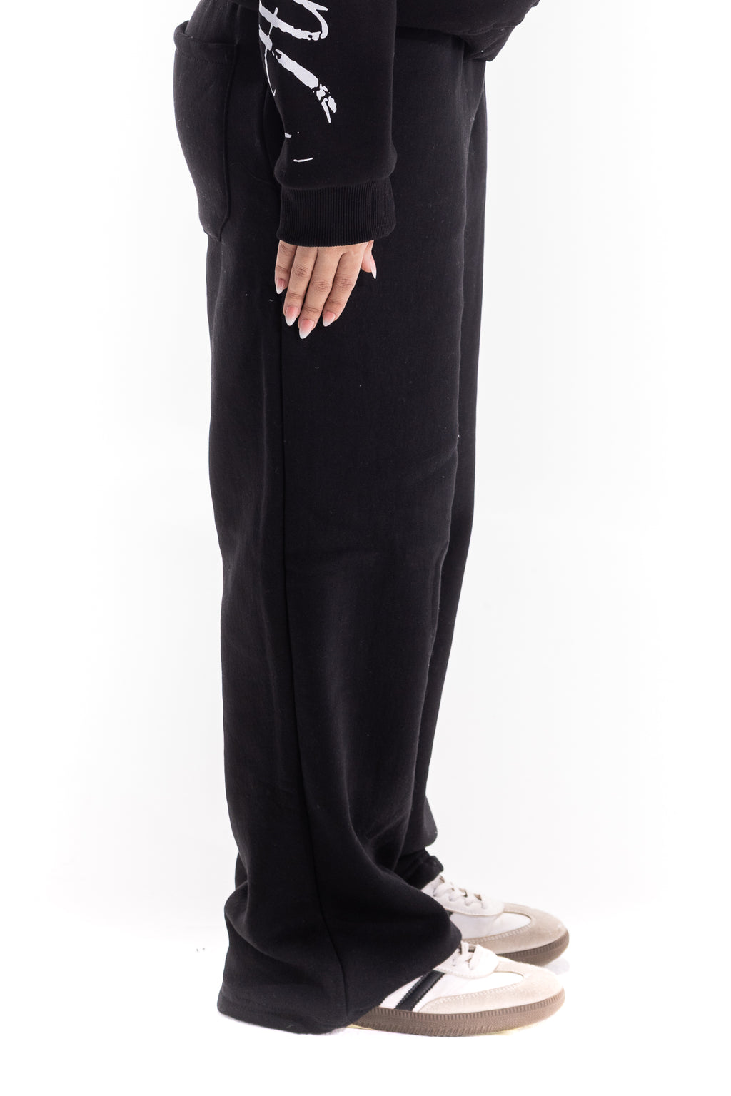 BLACK AUTHENTICS SWEATPANTS