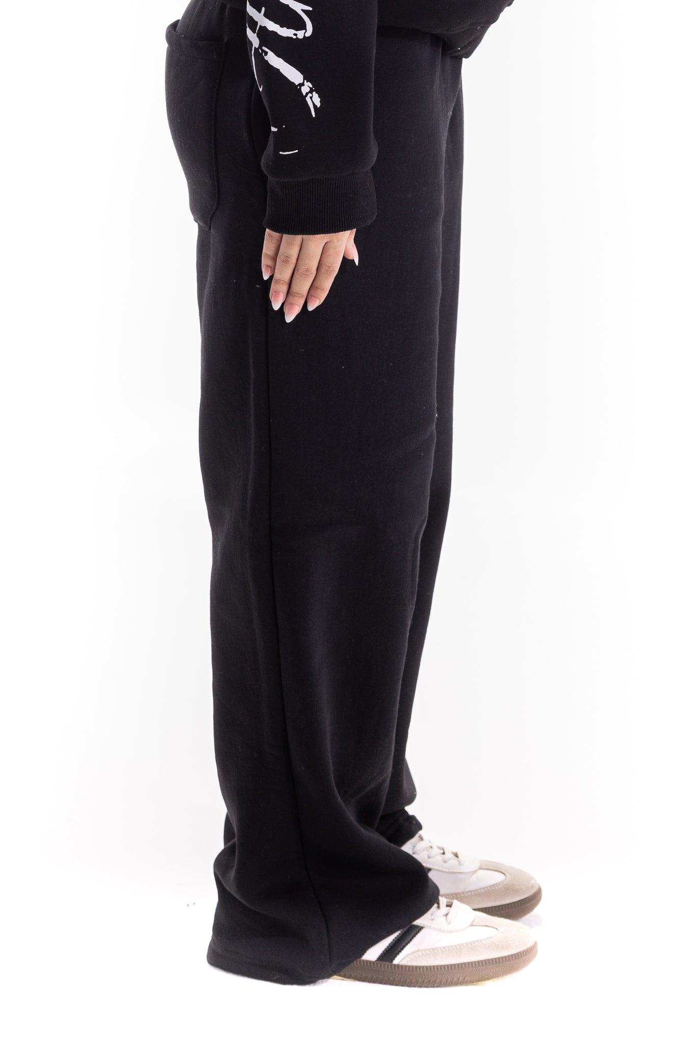 BLACK AUTHENTICS SWEATPANTS