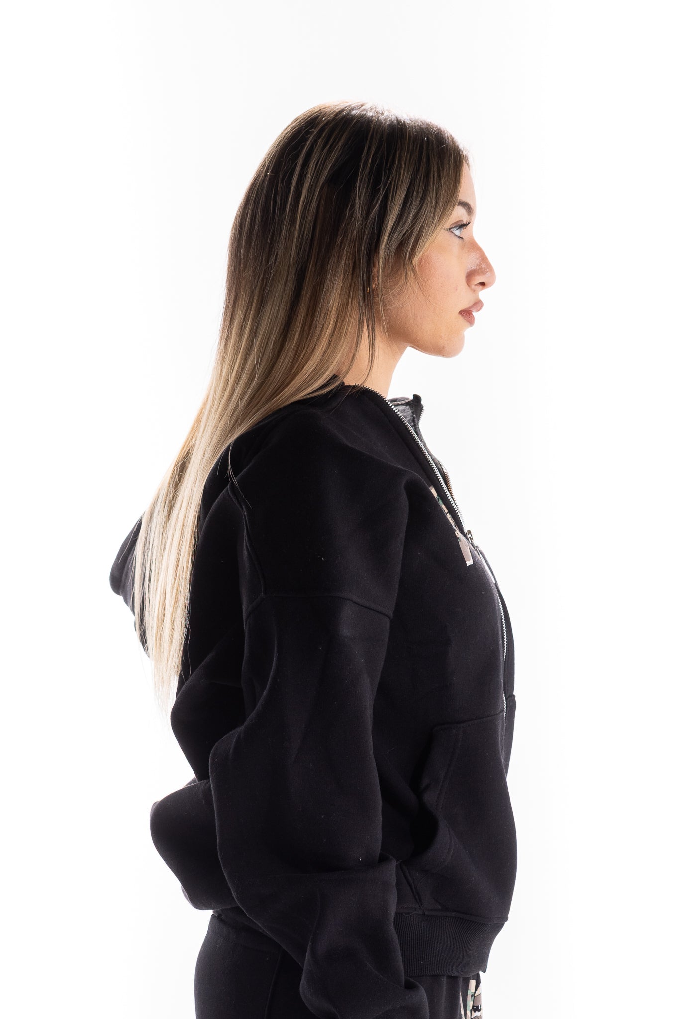 BLACK CORE CAMO ZIP UP