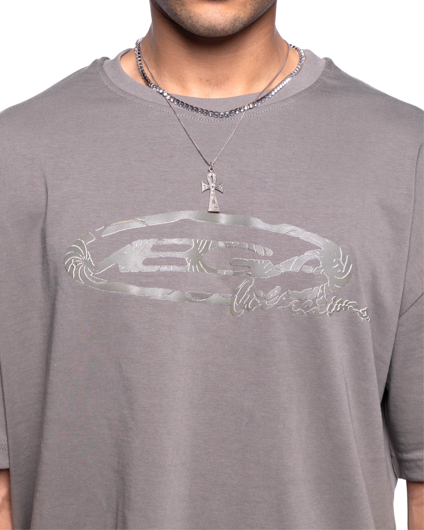 OLIVE MONOCHROME TEE