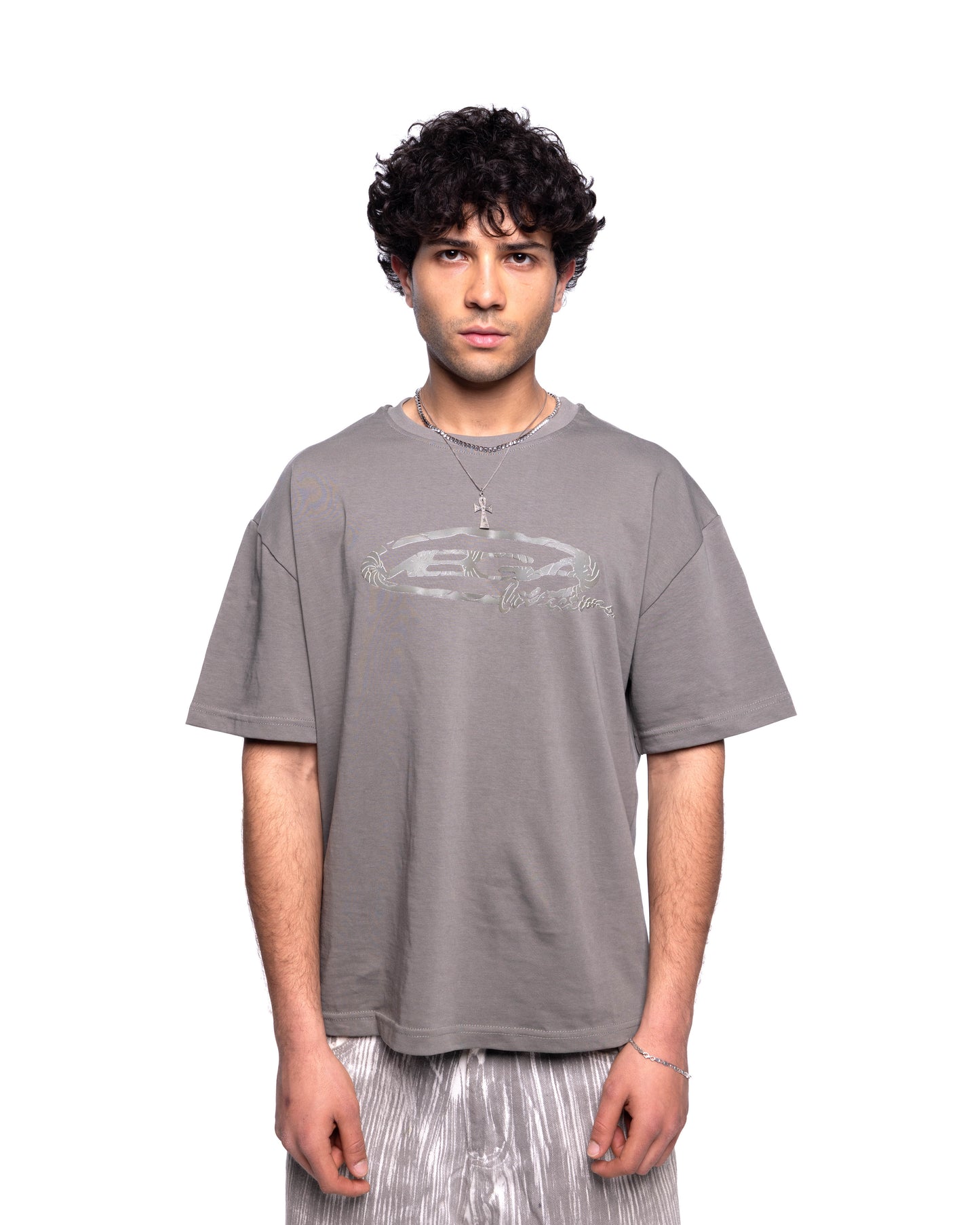 OLIVE MONOCHROME TEE