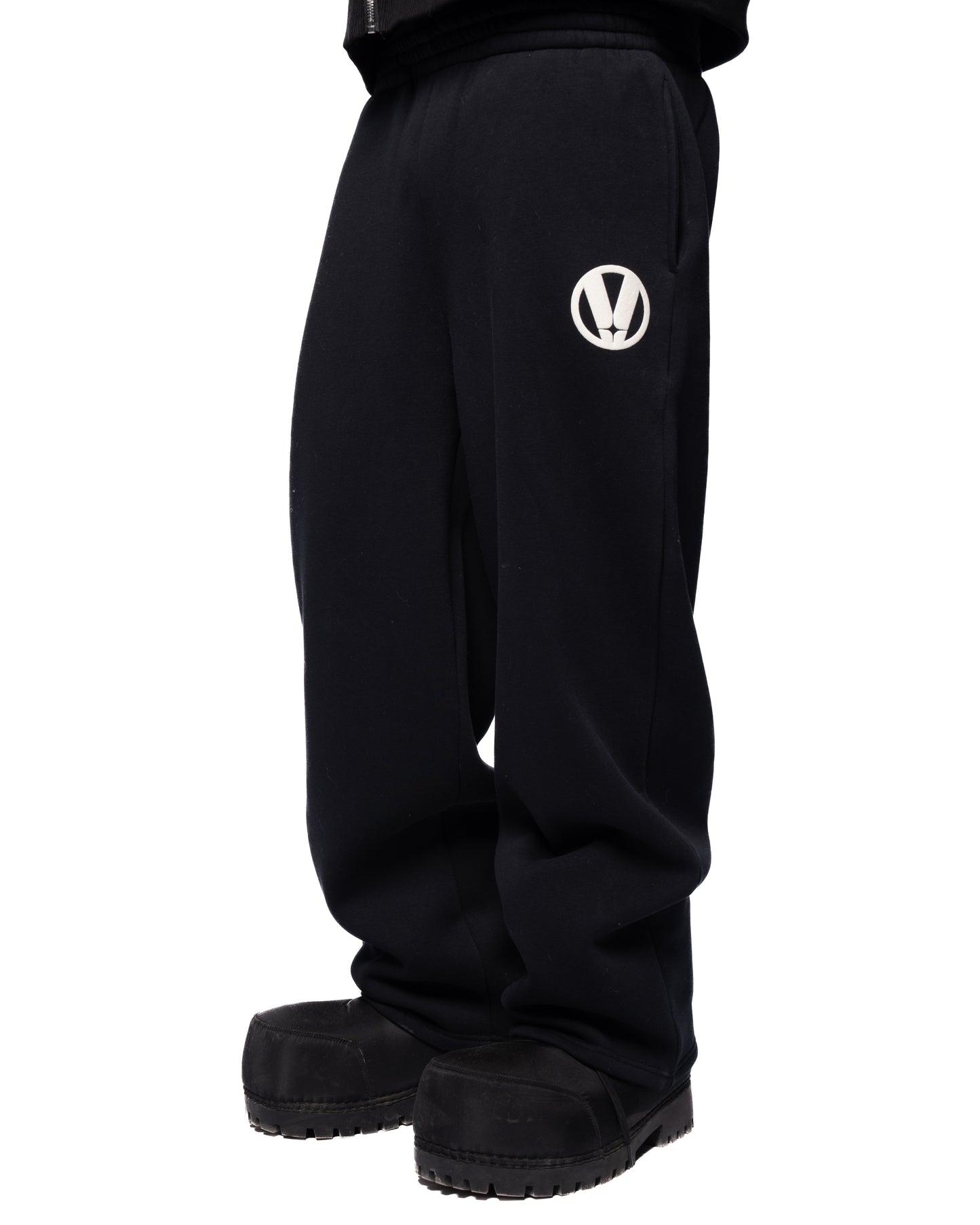 BLACK BASIC SWEATPANTS