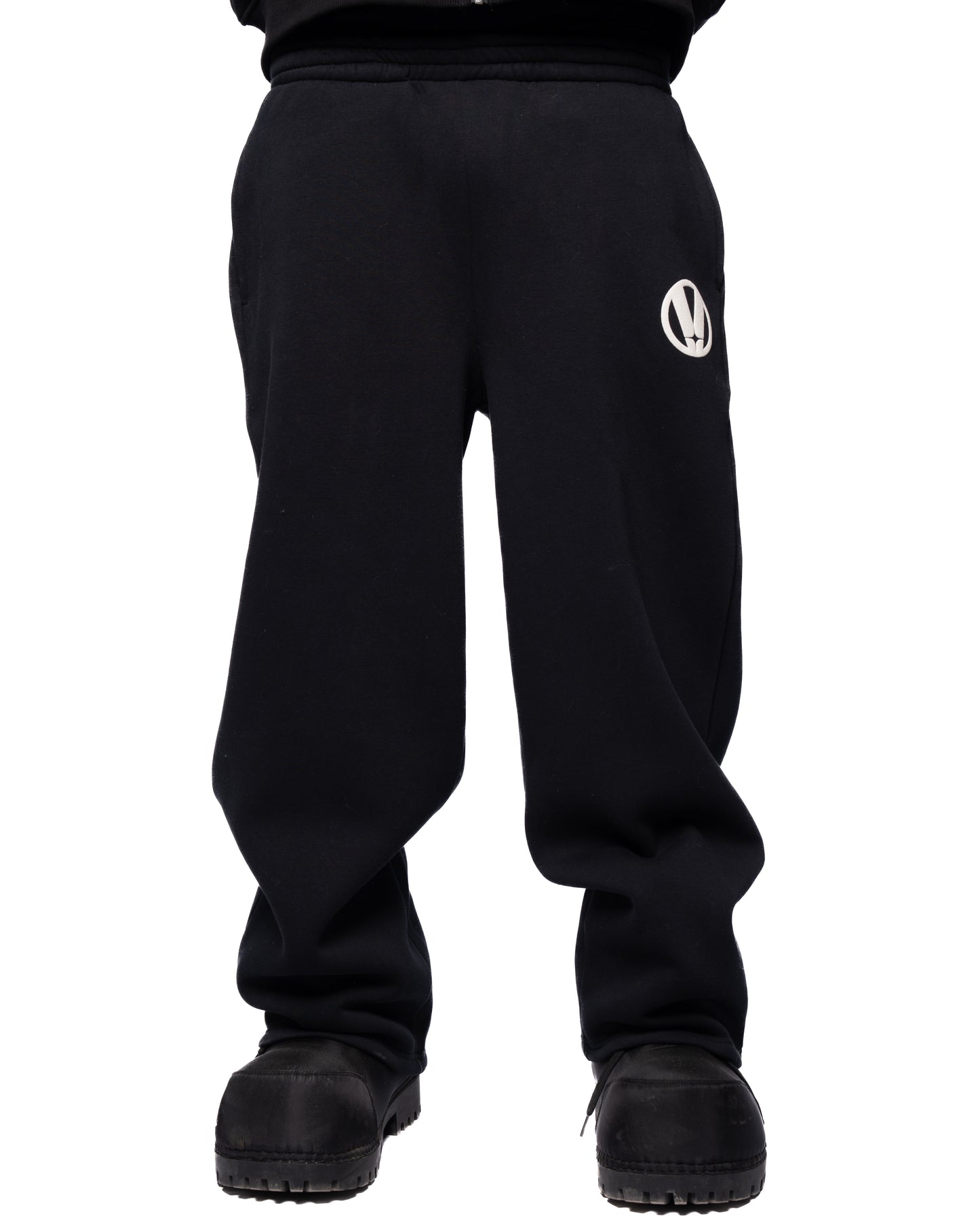 BLACK BASIC SWEATPANTS