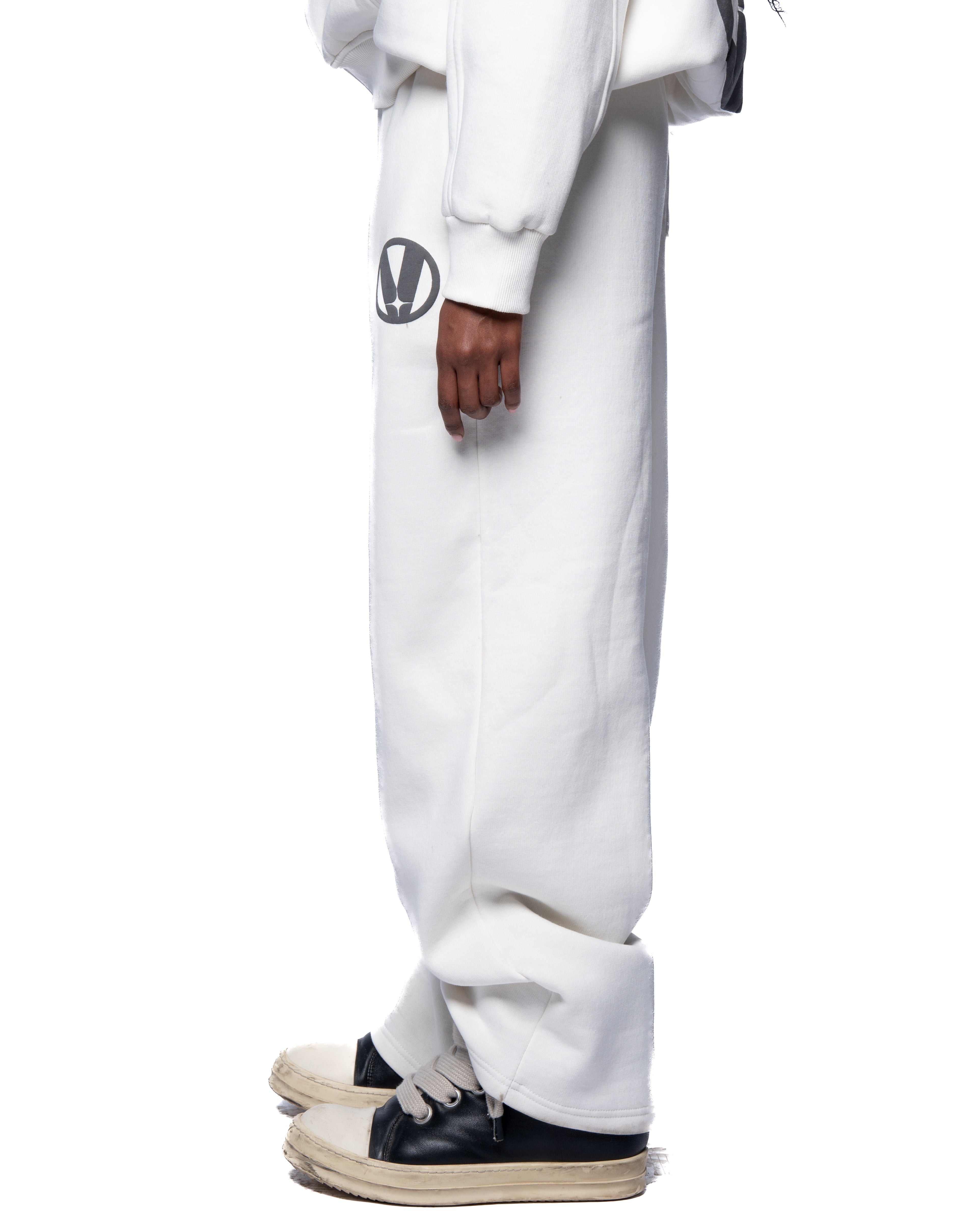 WHITE BASIC SWEATPANTS