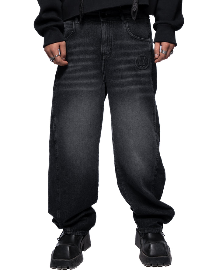 BLACK JEANS