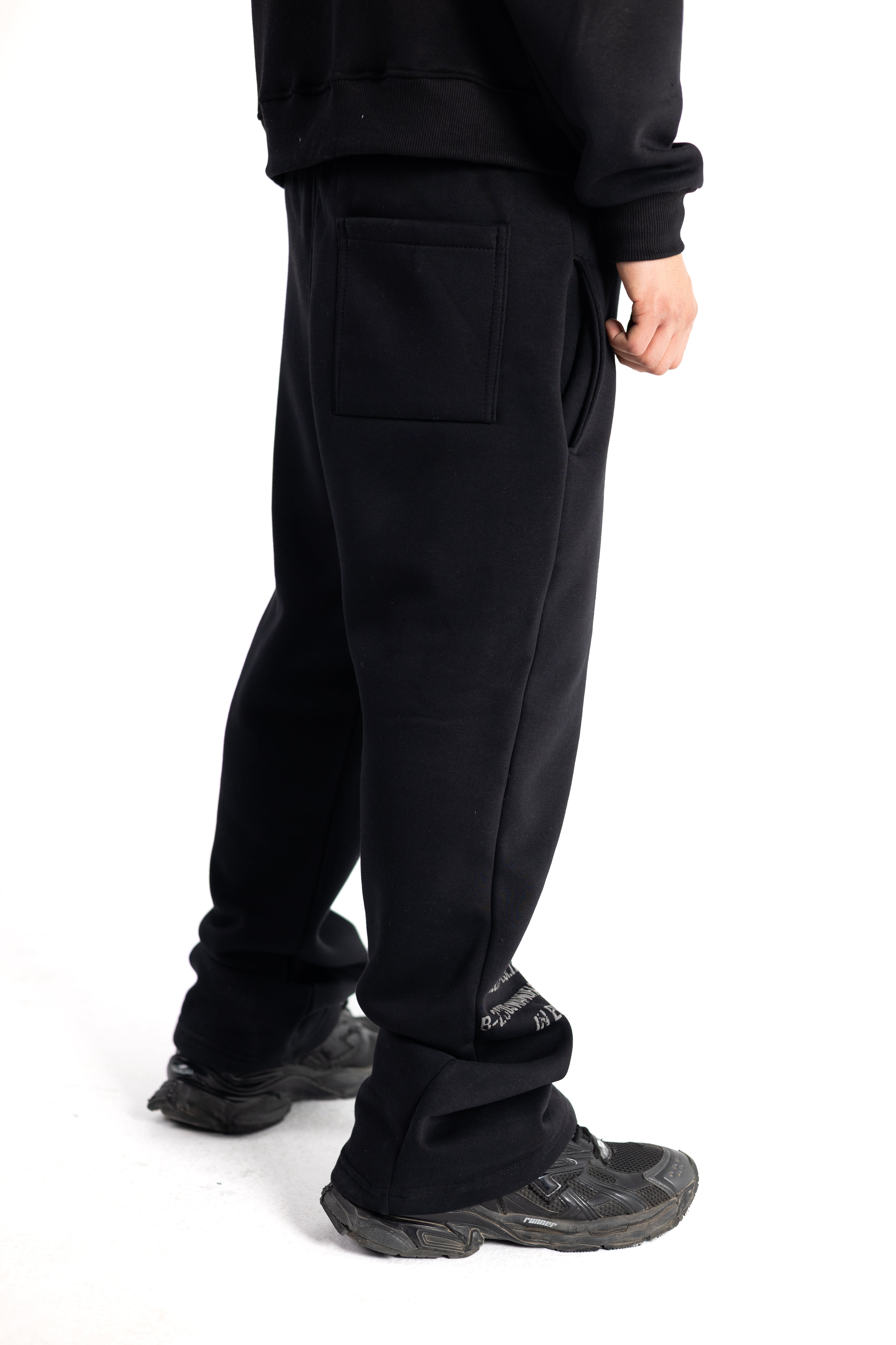 THE UTILITY SWEATPANTS