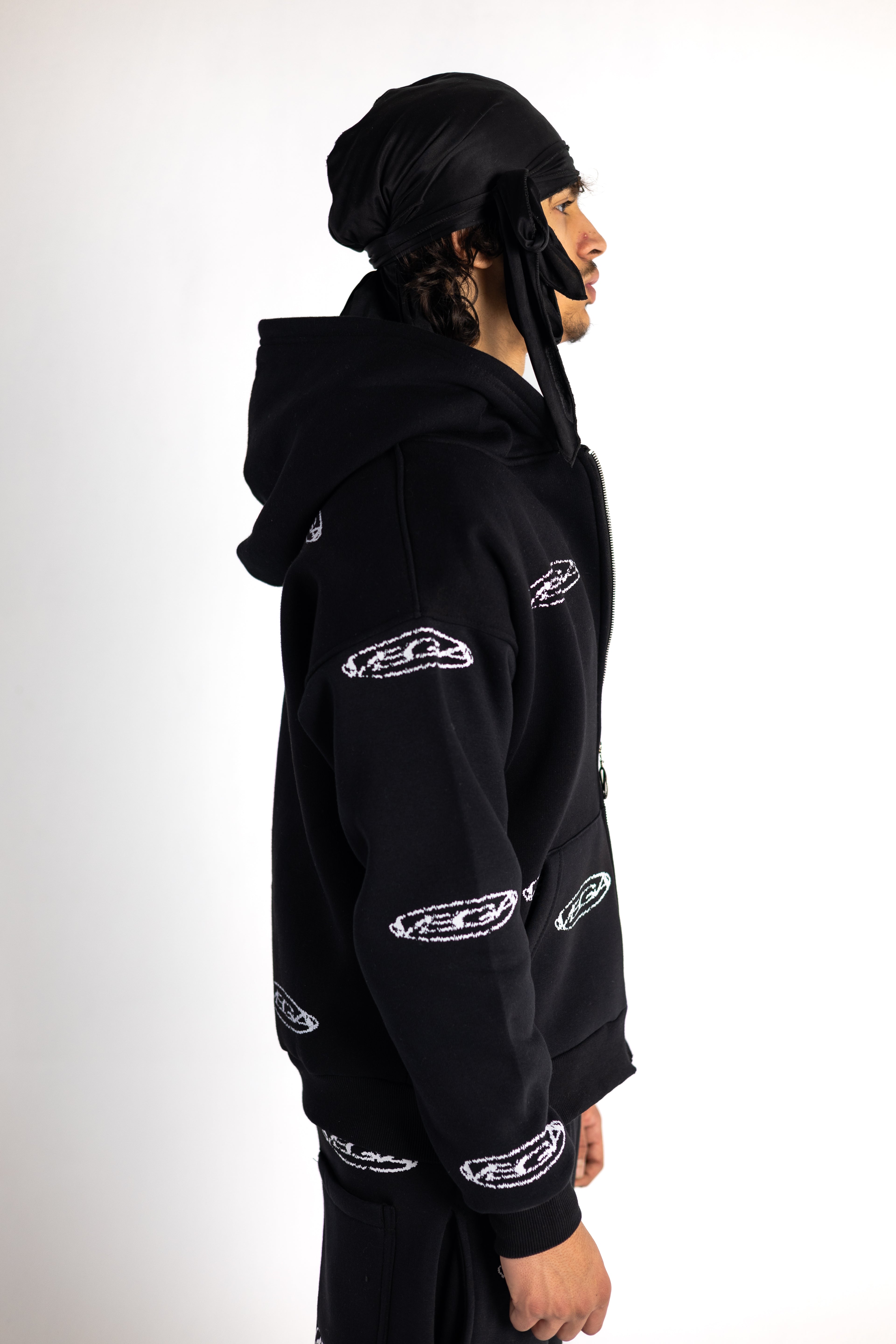 BLACK REPEAT LOGO ZIP UP